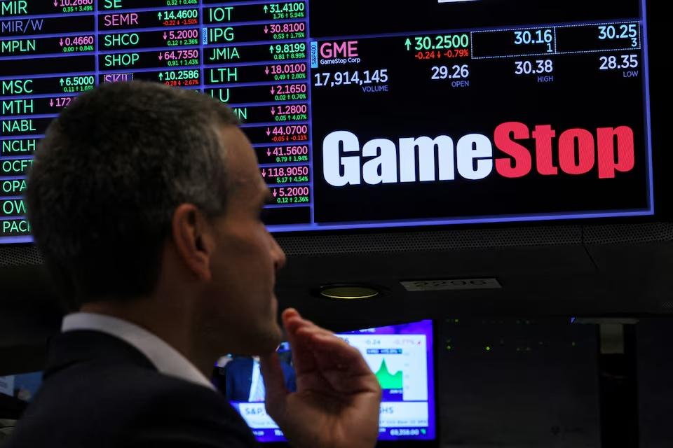 Cổ đông GameStop háo hức chờ họp đại hội sau khi lần đầu bị hoãn vì lượng người tham dự quá đông - Techlade