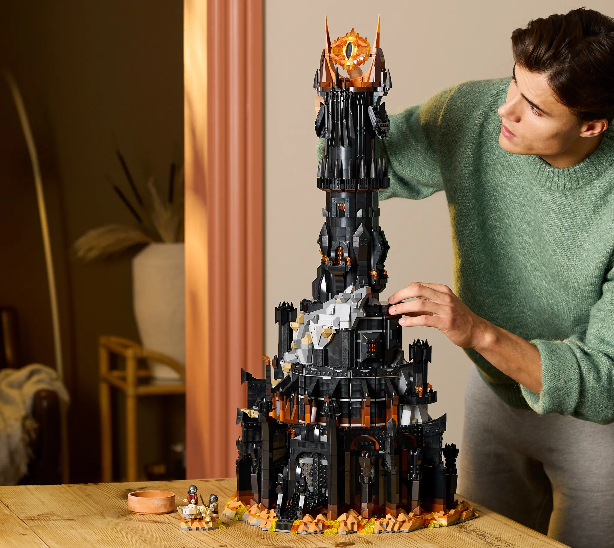Lego launches giant Lego Barad-dûr set for Lego Insiders - Techlade