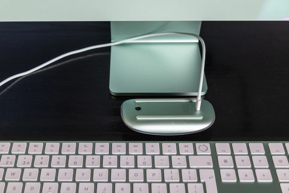 iMac M4: Chiếc máy tính all-in-one đẹp mắt và nhanh chóng nhất từ trước đến nay - techlade