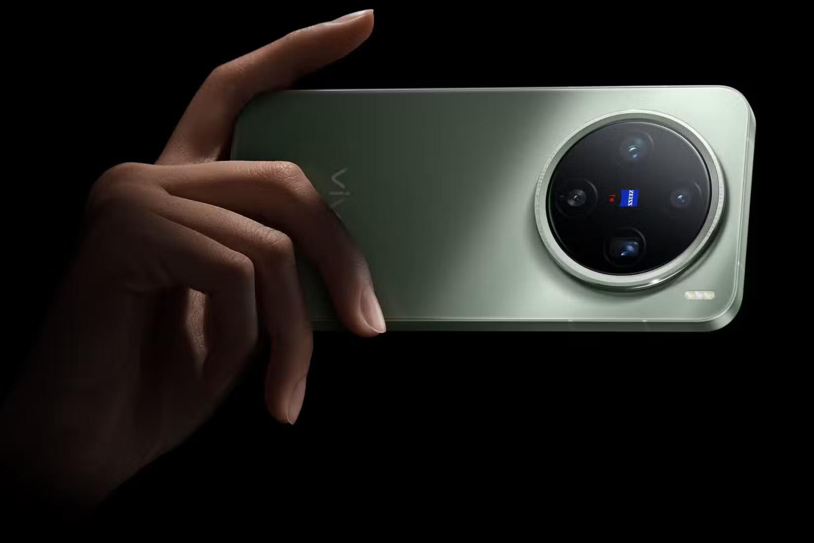 Vì sao smartphone nhỏ gọn đang dần biến mất? - techlade