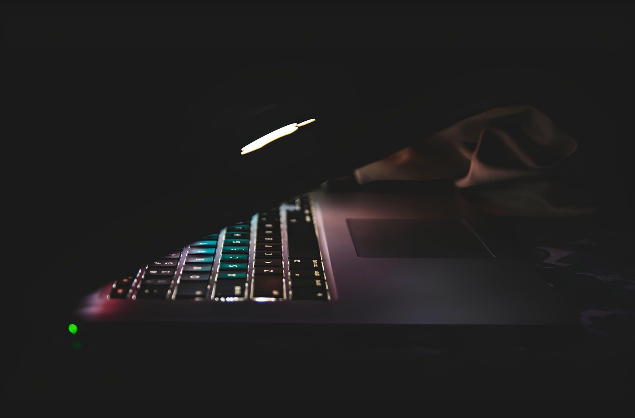 Apple bị cáo buộc bỏ qua bảo vệ trẻ em trong iCloud - Techlade