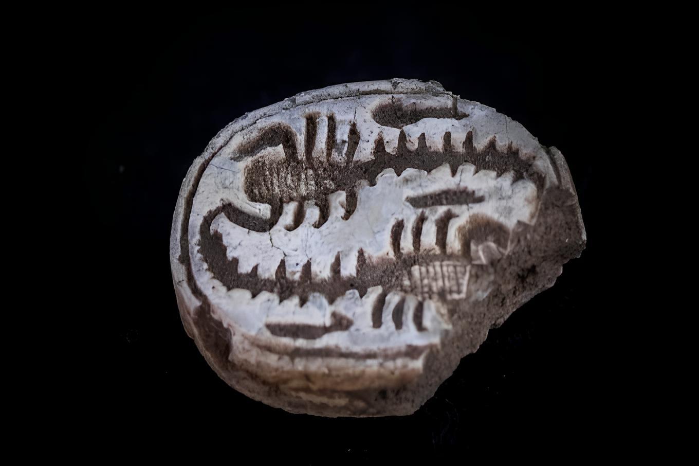 Bí ẩn bùa hộ mệnh Ai Cập cổ 3.500 năm tuổi - Techlade