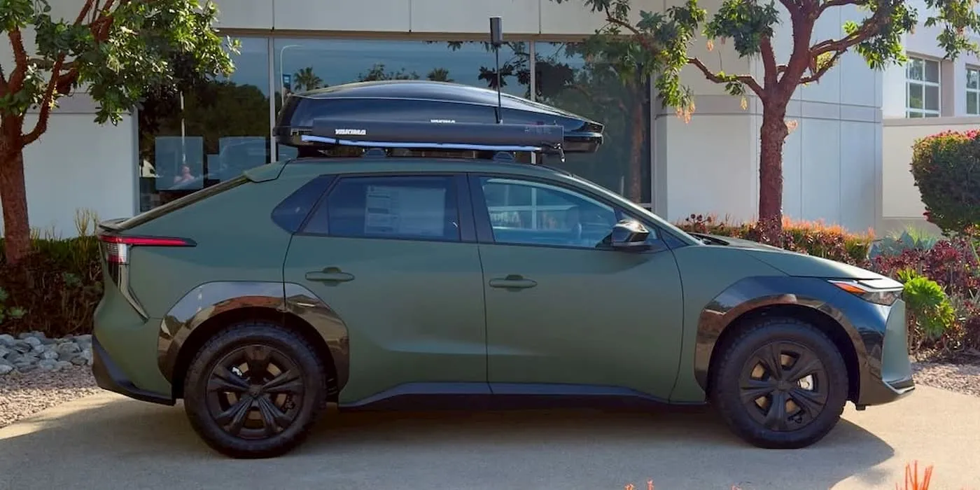 Toyota bZ4X 2025: Màu xanh matte tạo dấu ấn mới cho SUV điện - Techlade