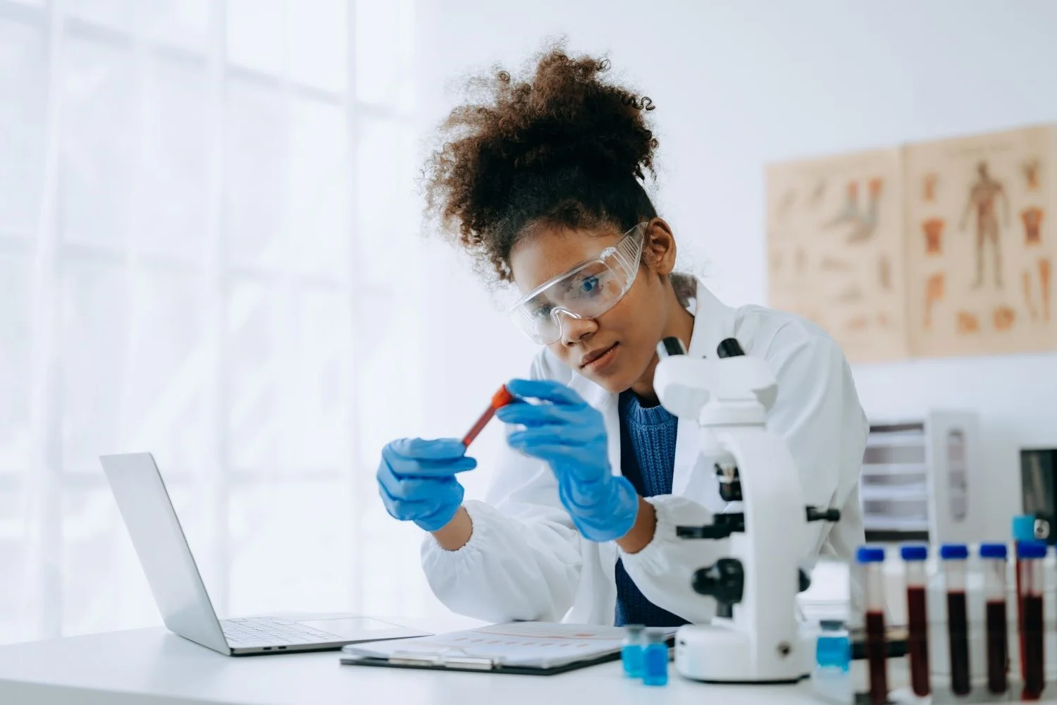 Nghiên cứu AI: Bước tiến hay rào cản cho sự sáng tạo? - Techlade