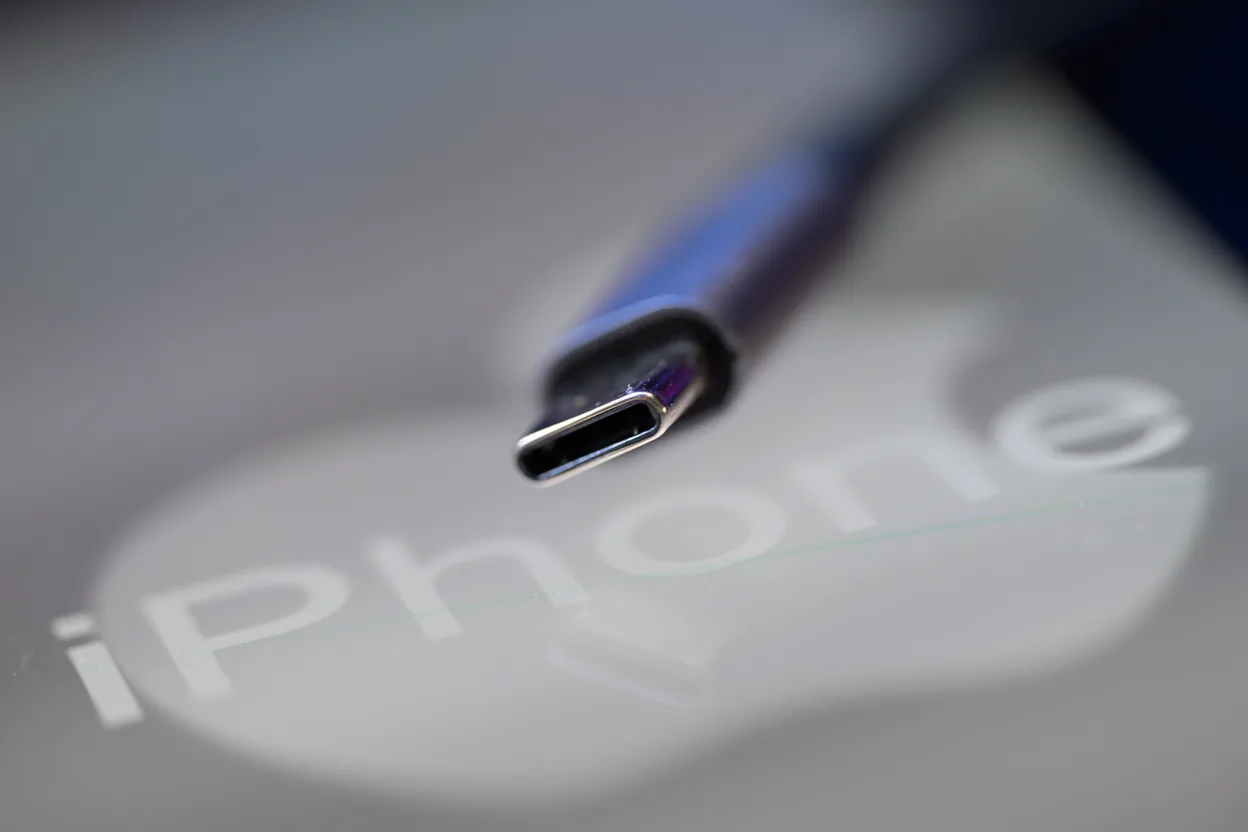 Apple ngừng bán iPhone SE và iPhone 14 tại EU vì luật sạc USB-C - techlade