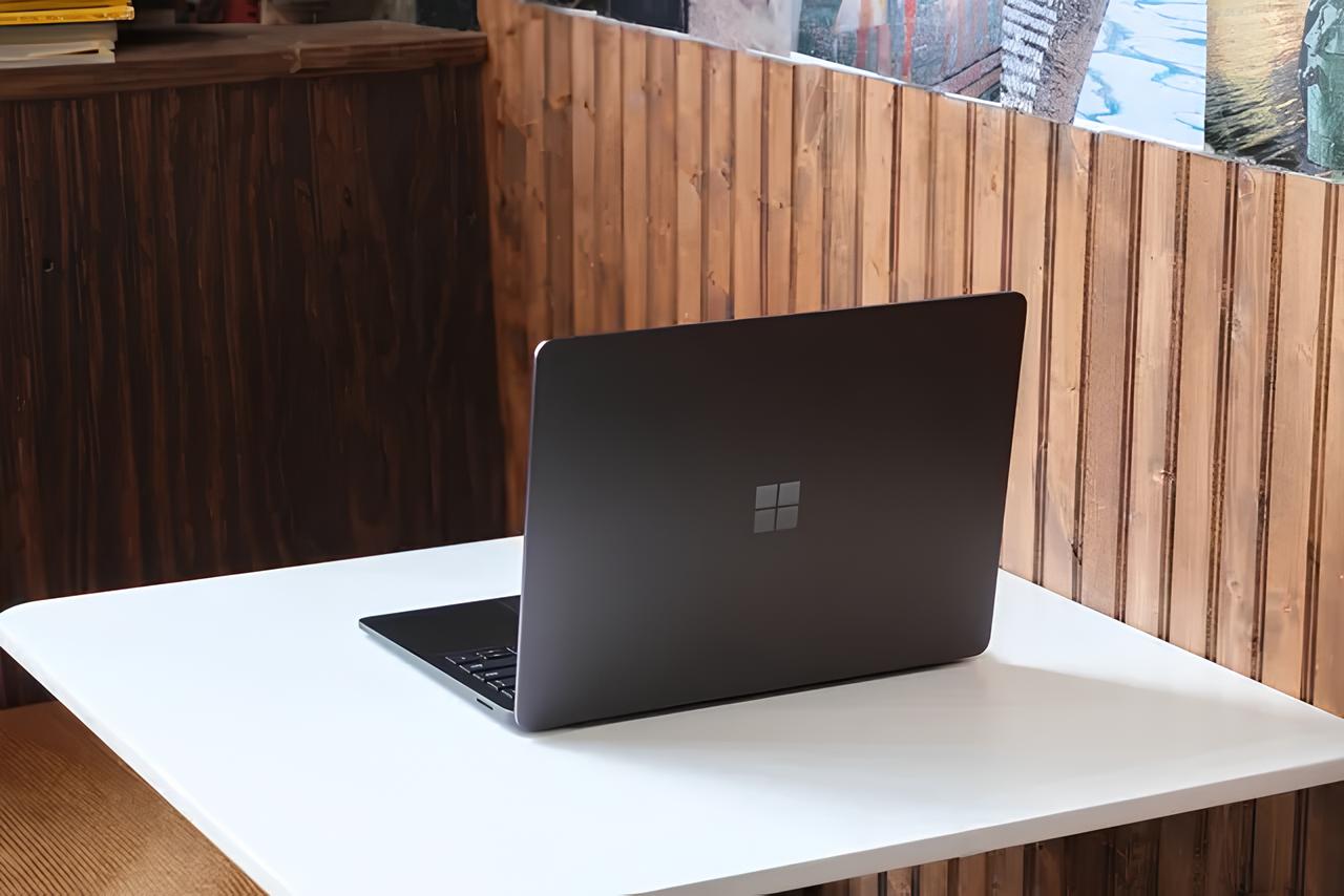 Microsoft hé lộ về sự kiện Surface "lớn" dành cho doanh nghiệp - techlade
