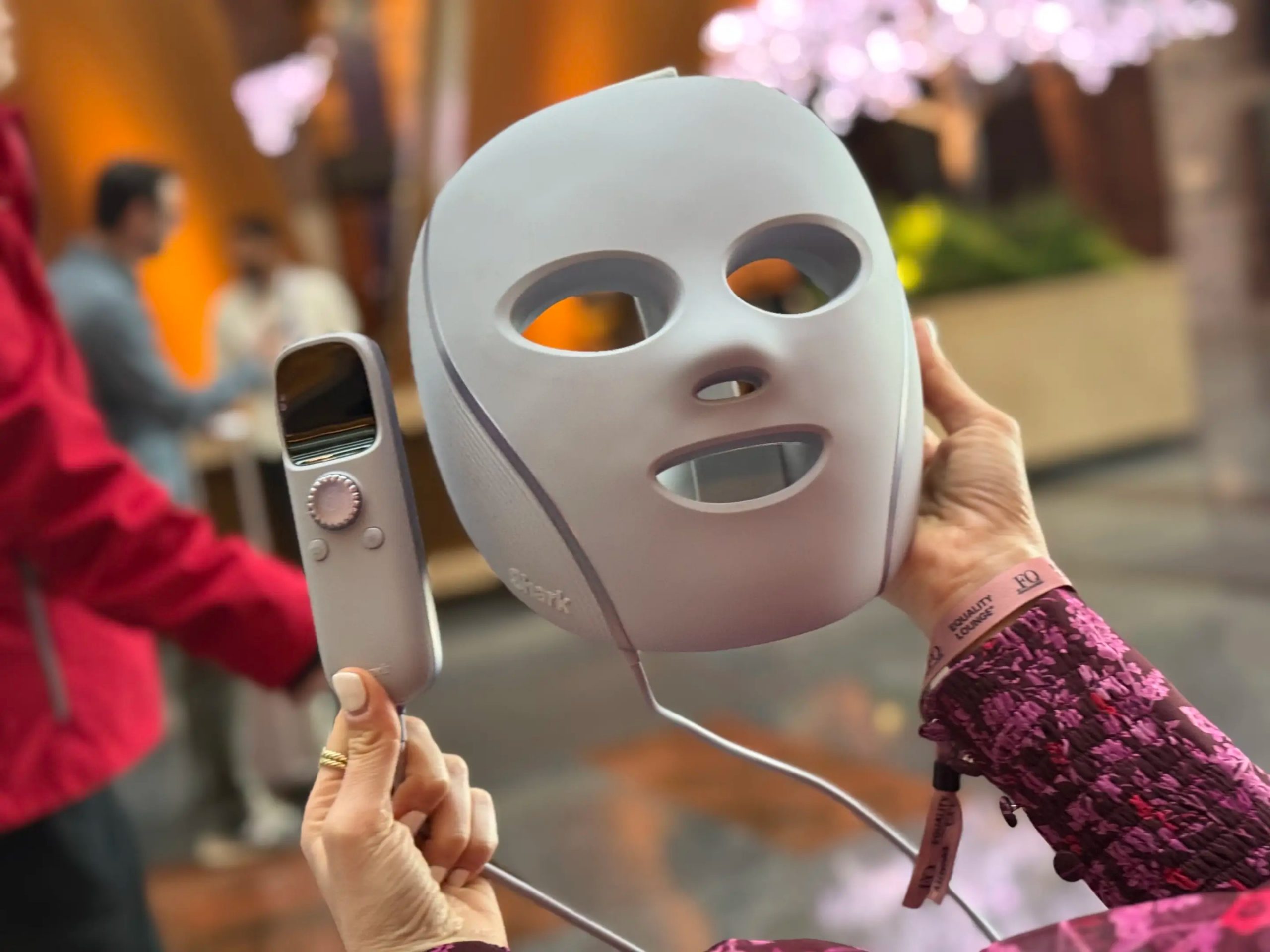 Mặt nạ Shark: Bí quyết làm đẹp công nghệ tại CES 2025 - techlade