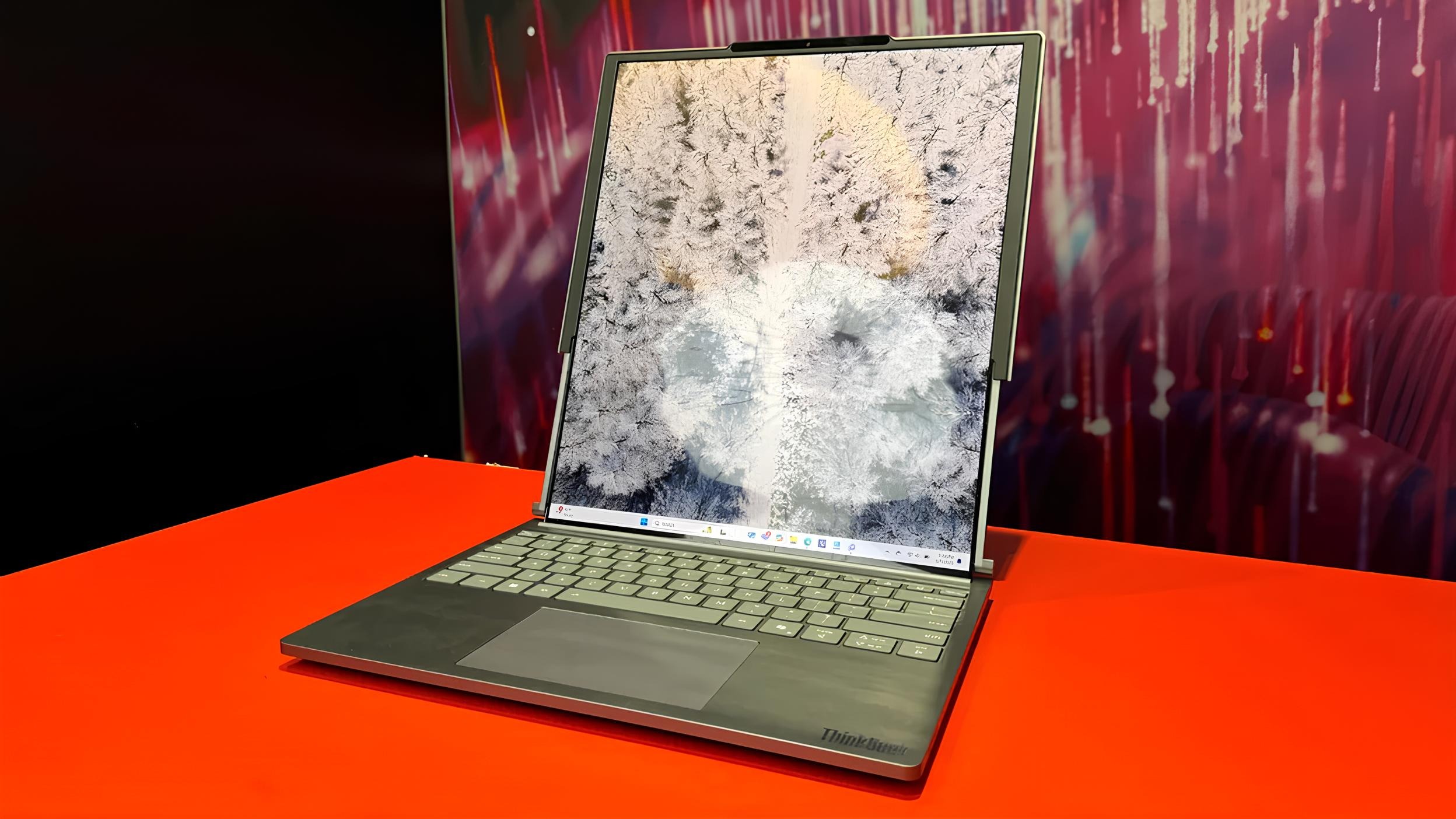 Lenovo ThinkBook Plus Gen 6 Rollable: Trải nghiệm laptop màn hình cuộn độc đáo - techlade