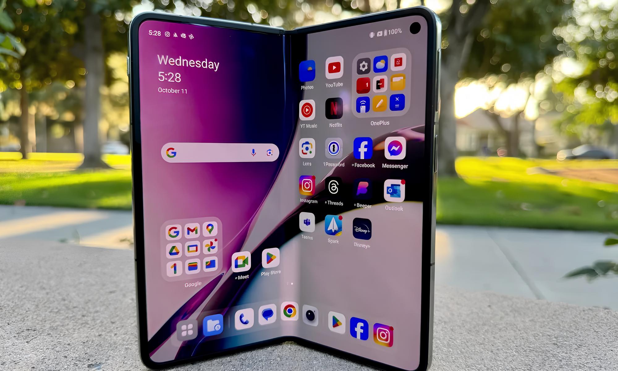 Oppo "trình làng" điện thoại gập siêu mỏng, chống nước, vượt mặt đối thủ - techlade