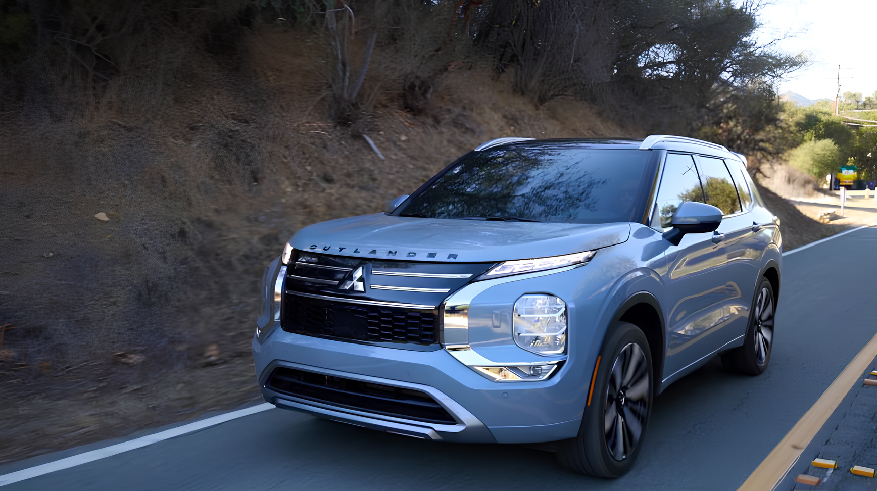 Mitsubishi mở rộng dòng xe Outlander với phiên bản địa hình và hybrid nhẹ - Techlade