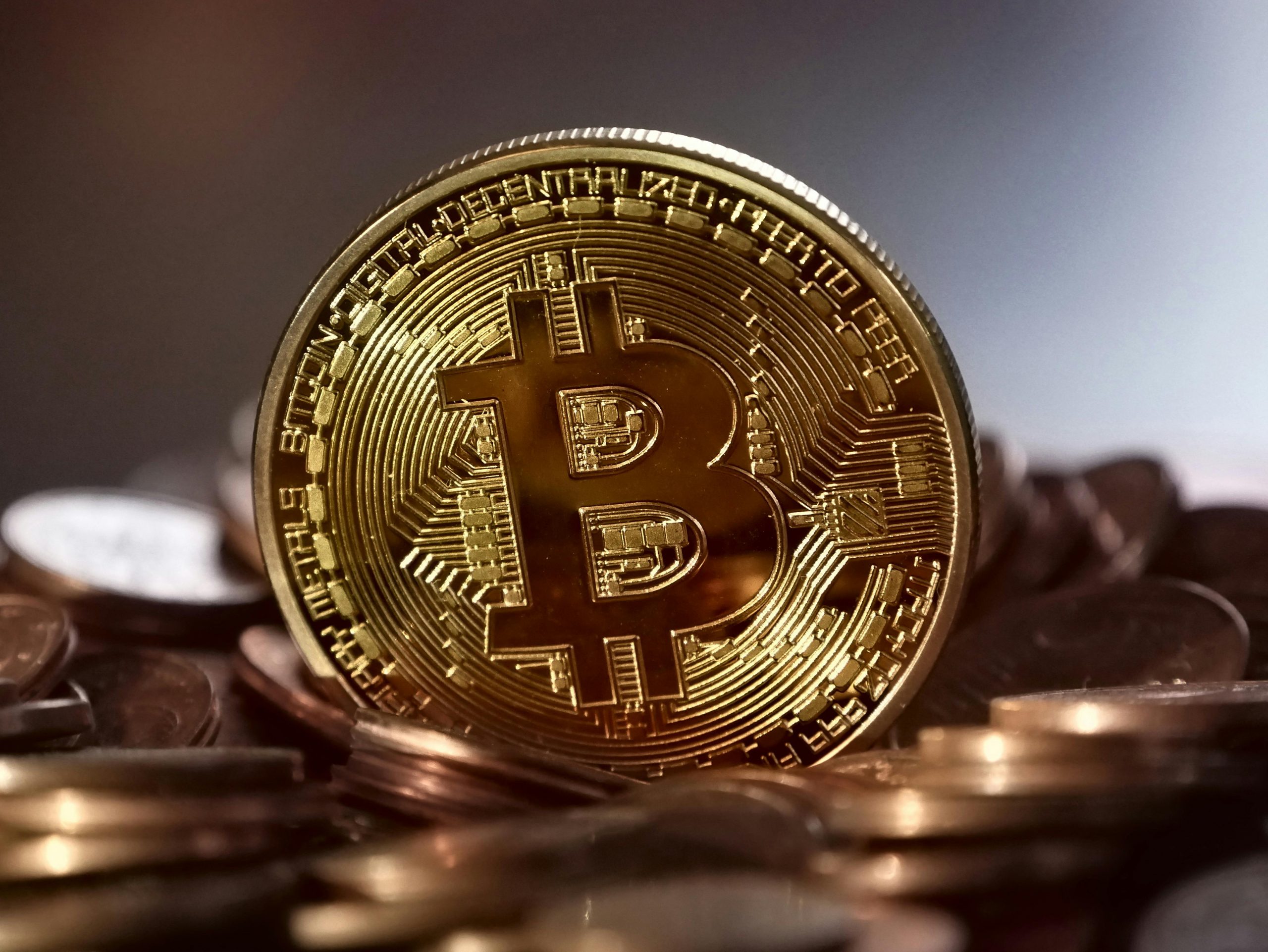 Thị trường tiền mã hóa rung lắc mạnh: Bitcoin lao dốc, hơn 230.000 nhà giao dịch bị thanh lý - Techlade