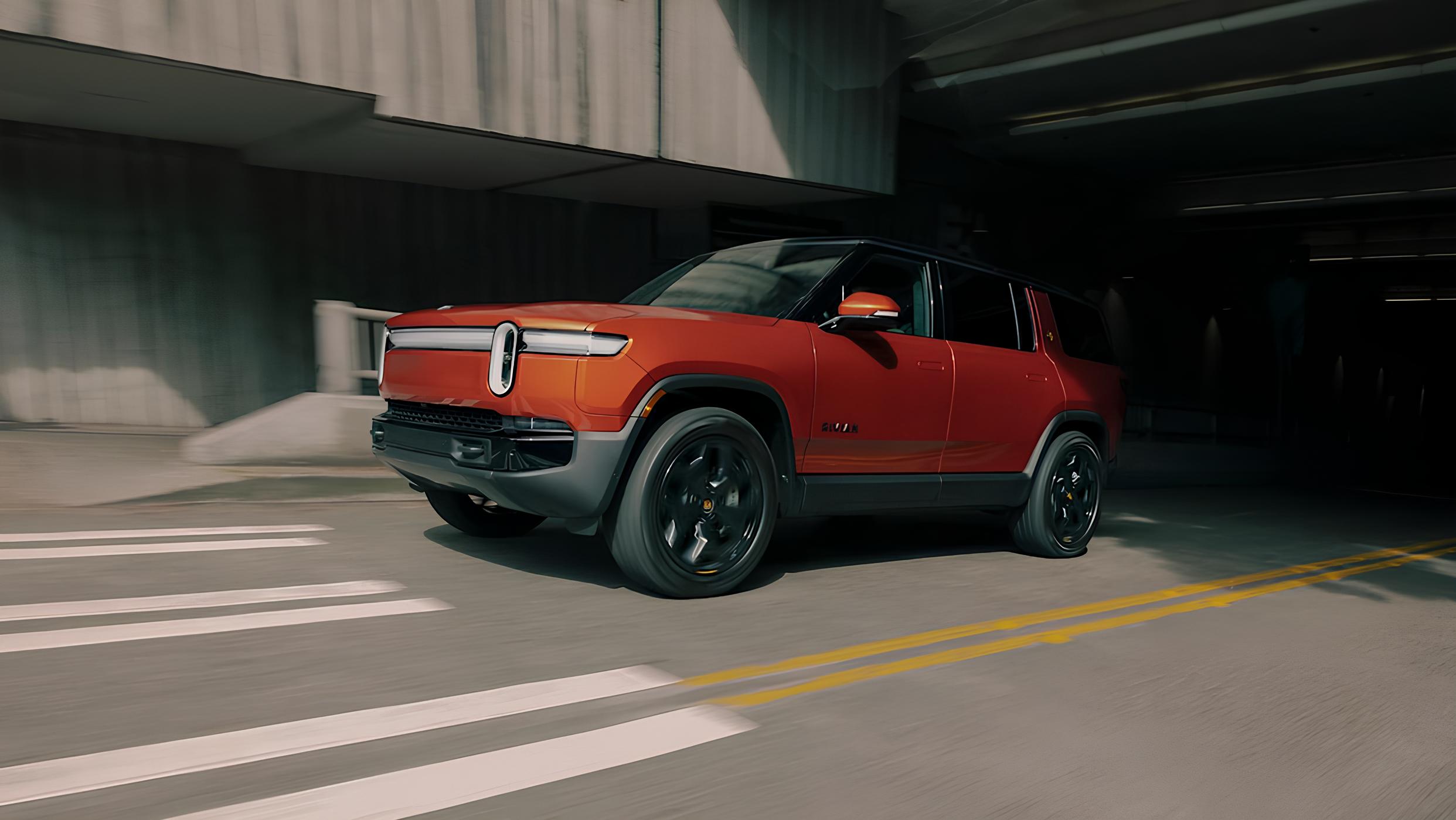 Bản cập nhật Rivian: Trải nghiệm lái xe tự động trên đường cao tốc - techlade