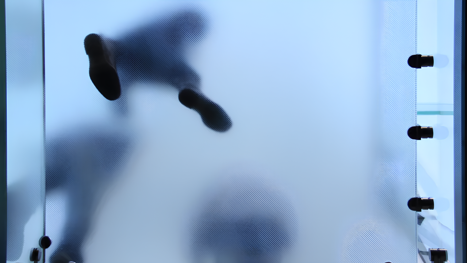 Bước đột phá mới: Tạo kính chỉ bằng sóng âm và muối, mở ra tương lai cho kính tự làm sạch - Techlade