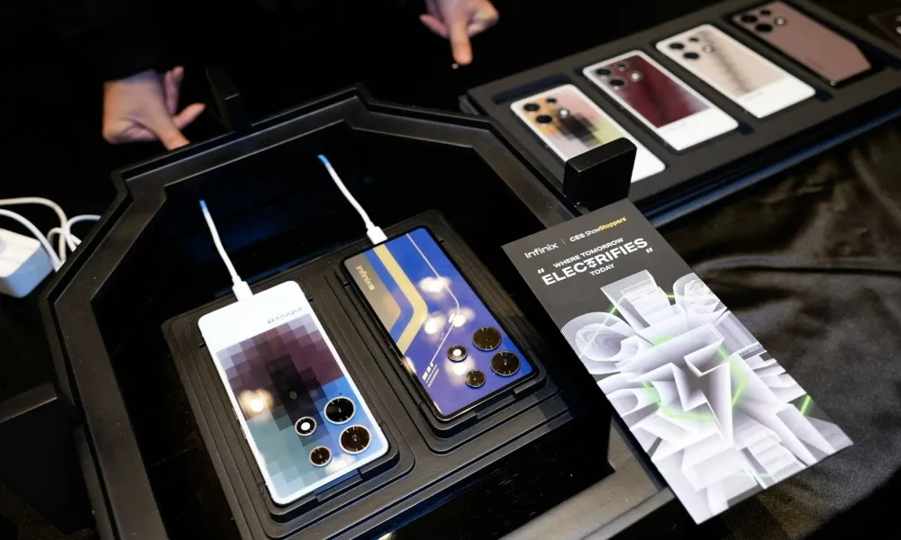 Điện thoại tương lai: Khả năng đổi màu linh hoạt suốt cả ngày - techlade