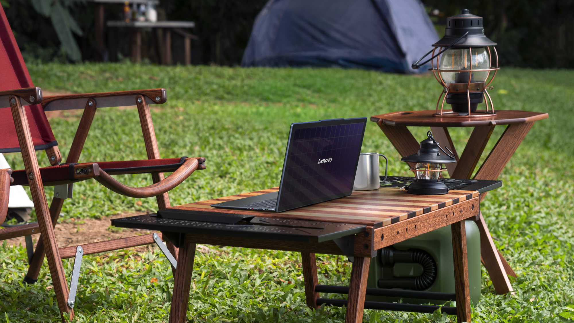 Lenovo Yoga Solar PC: Laptop "sạc nắng", pin tự hồi, thách thức nguồn điện truyền thống - Techlade