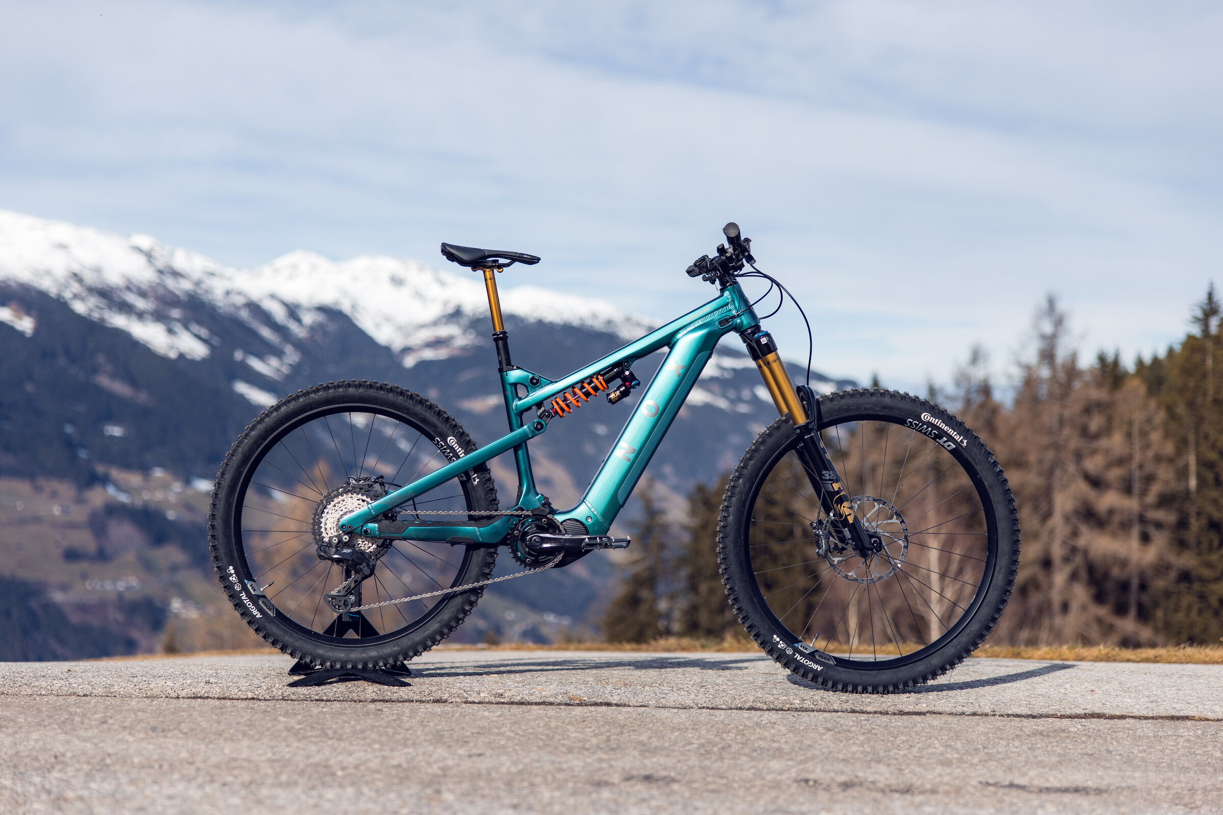 NOX Amplifier P2: Xe đạp điện leo núi mạnh mẽ với động cơ Shimano - Techlade