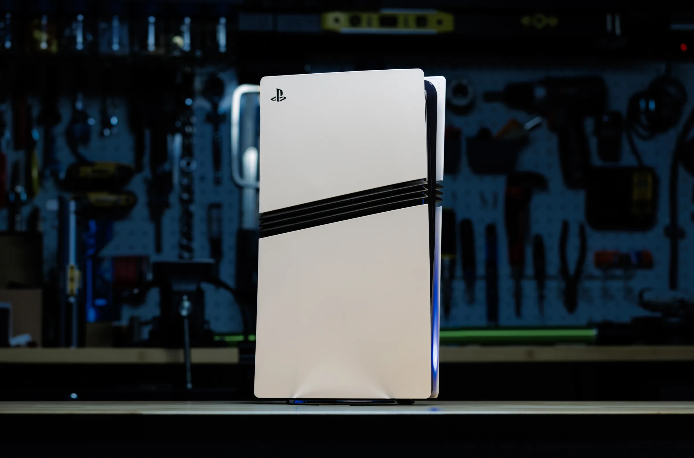 Sony trình diễn cải tiến tản nhiệt kim loại lỏng trên PS5 Pro - techlade