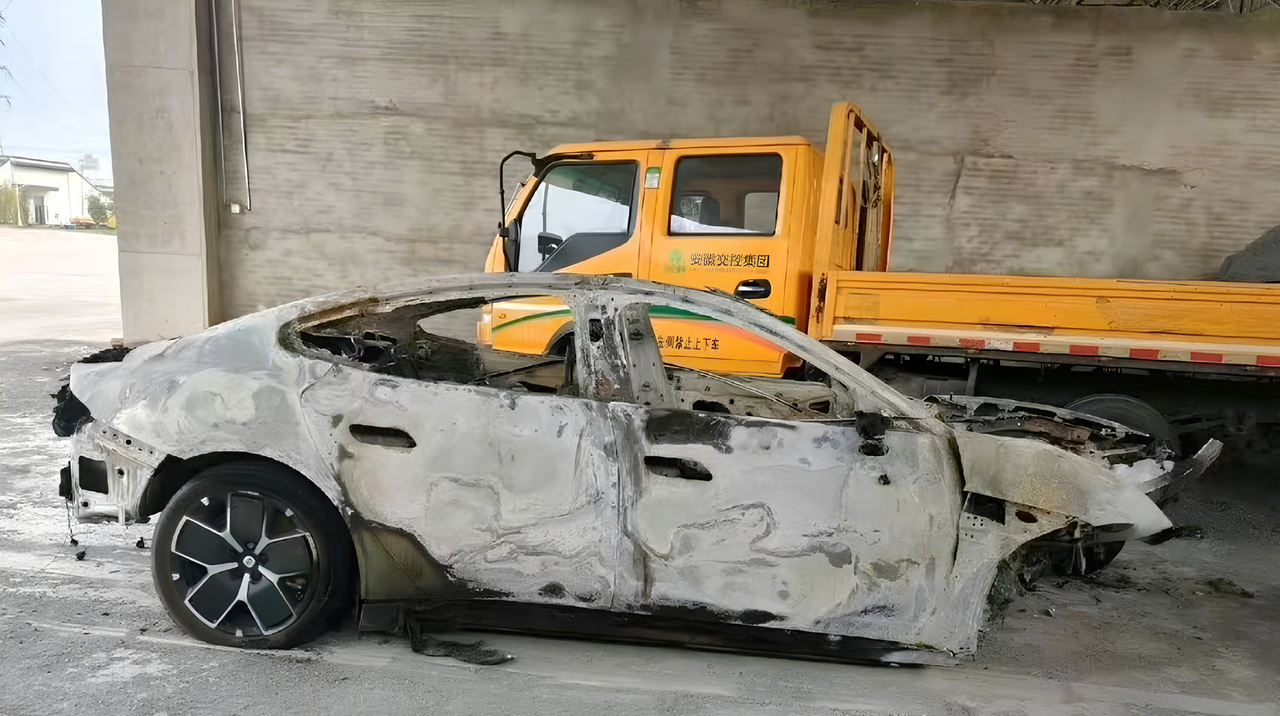 Xiaomi SU7 tiếp tục bùng nổ doanh số dù gặp sự cố tai nạn nghiêm trọng - Techlade