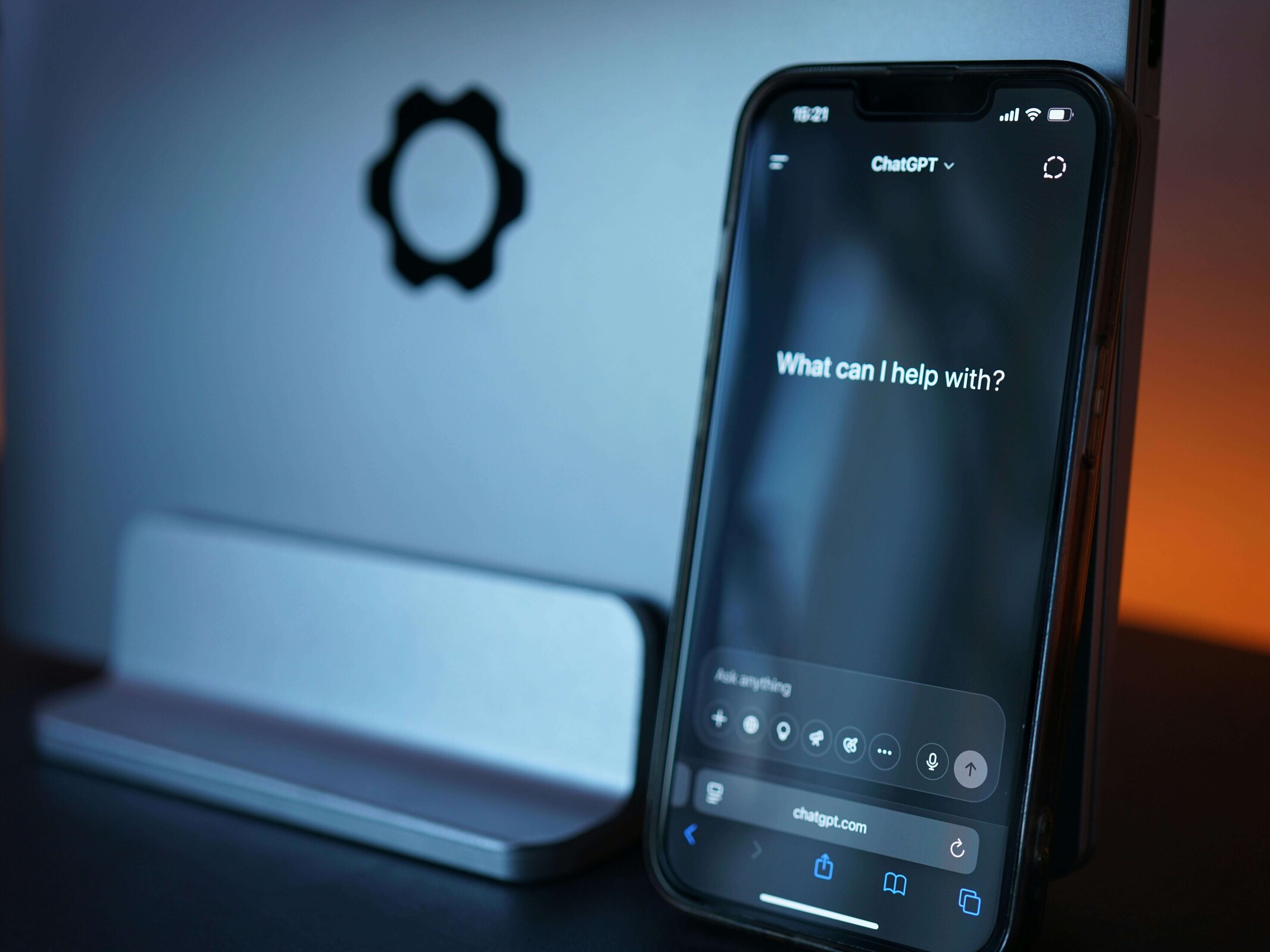 Sự thật "cay đắng": Dùng ChatGPT, Gemini ở công sở có thể bị coi là lười biếng, kém cỏi - Techlade