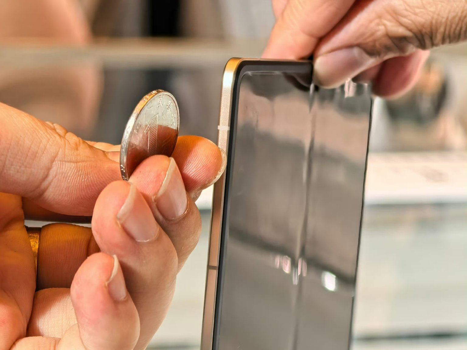 Honor Magic V5 lộ diện tại MWC Thượng Hải - Techlade