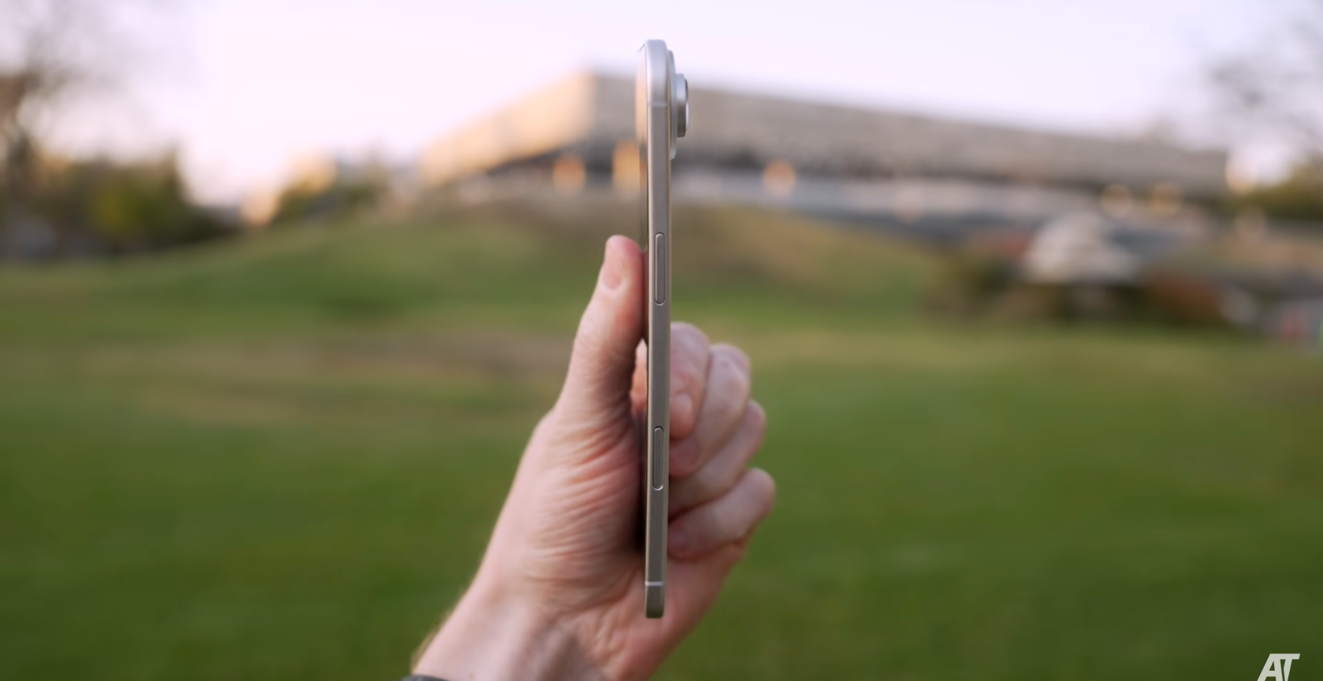 iPhone 17 Air: Thiết kế siêu mỏng và tham vọng thay đổi thị trường eSIM Trung Quốc - Techlade