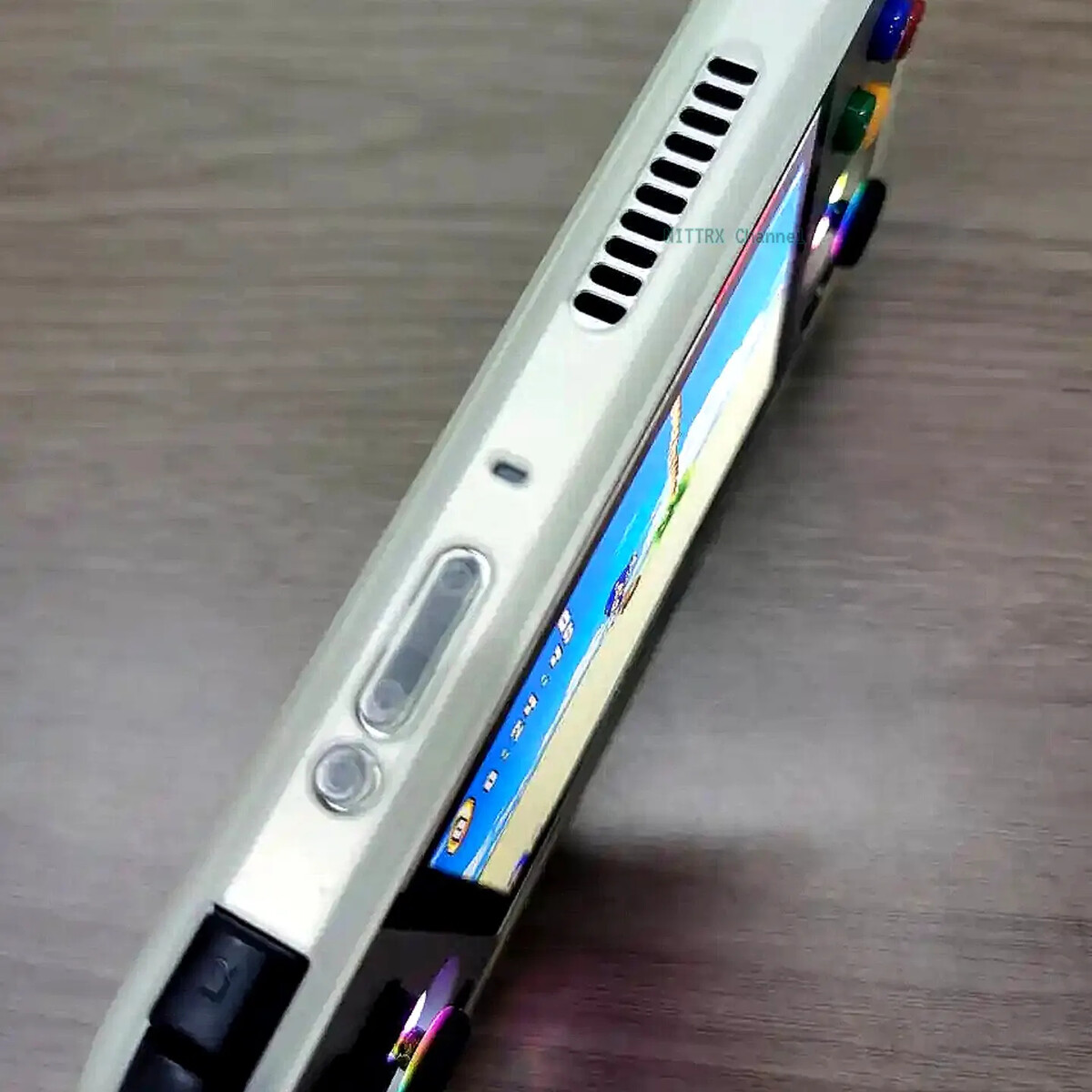 Anbernic RG477M lộ diện: Máy chơi game cầm tay mới chuyên giả lập PS2, Nintendo Wii - Techlade