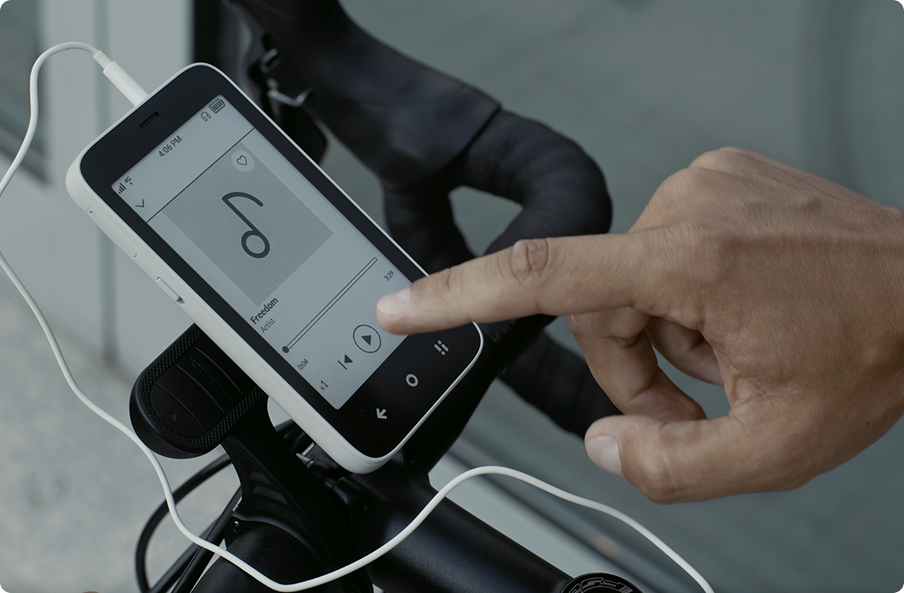 Mudita Kompakt: Smartphone màn hình e-ink "cai nghiện công nghệ" - Techlade