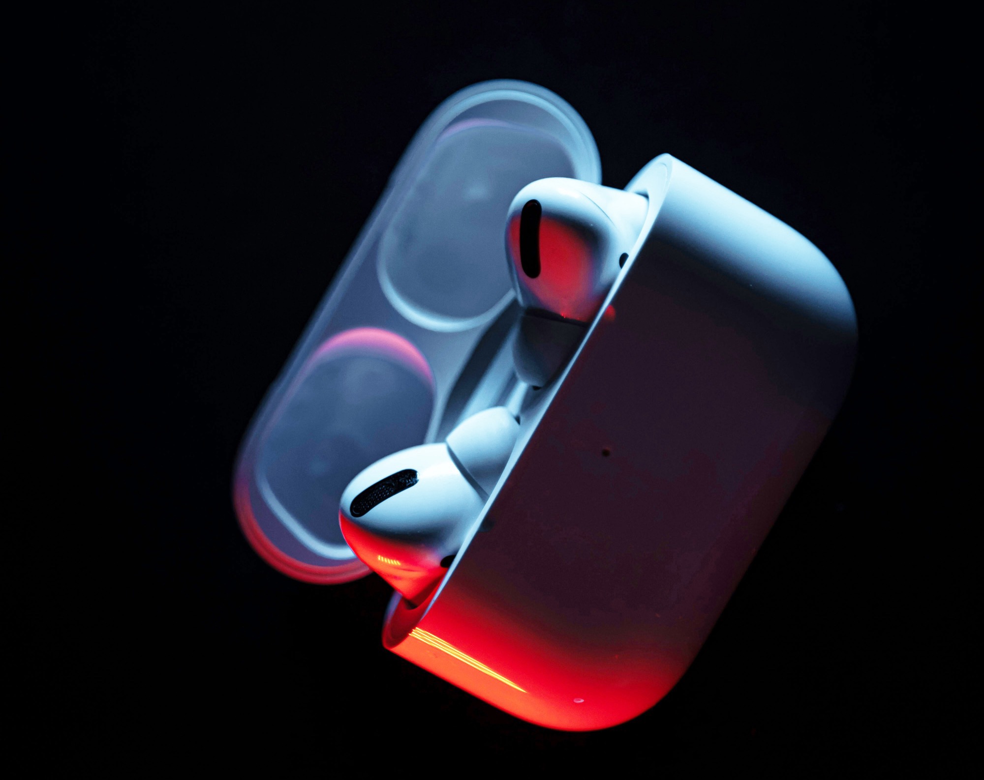 AirPods Pro 3 lộ diện thiết kế mới: Hộp sạc tích hợp cảm ứng, có thể theo dõi nhịp tim - Techlade