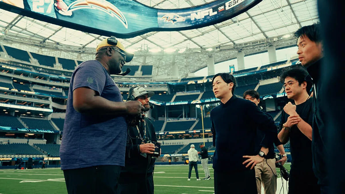 Sony hợp tác cùng NFL, ra mắt tai nghe chống ồn chuyên dụng cho huấn luyện viên - Techlade