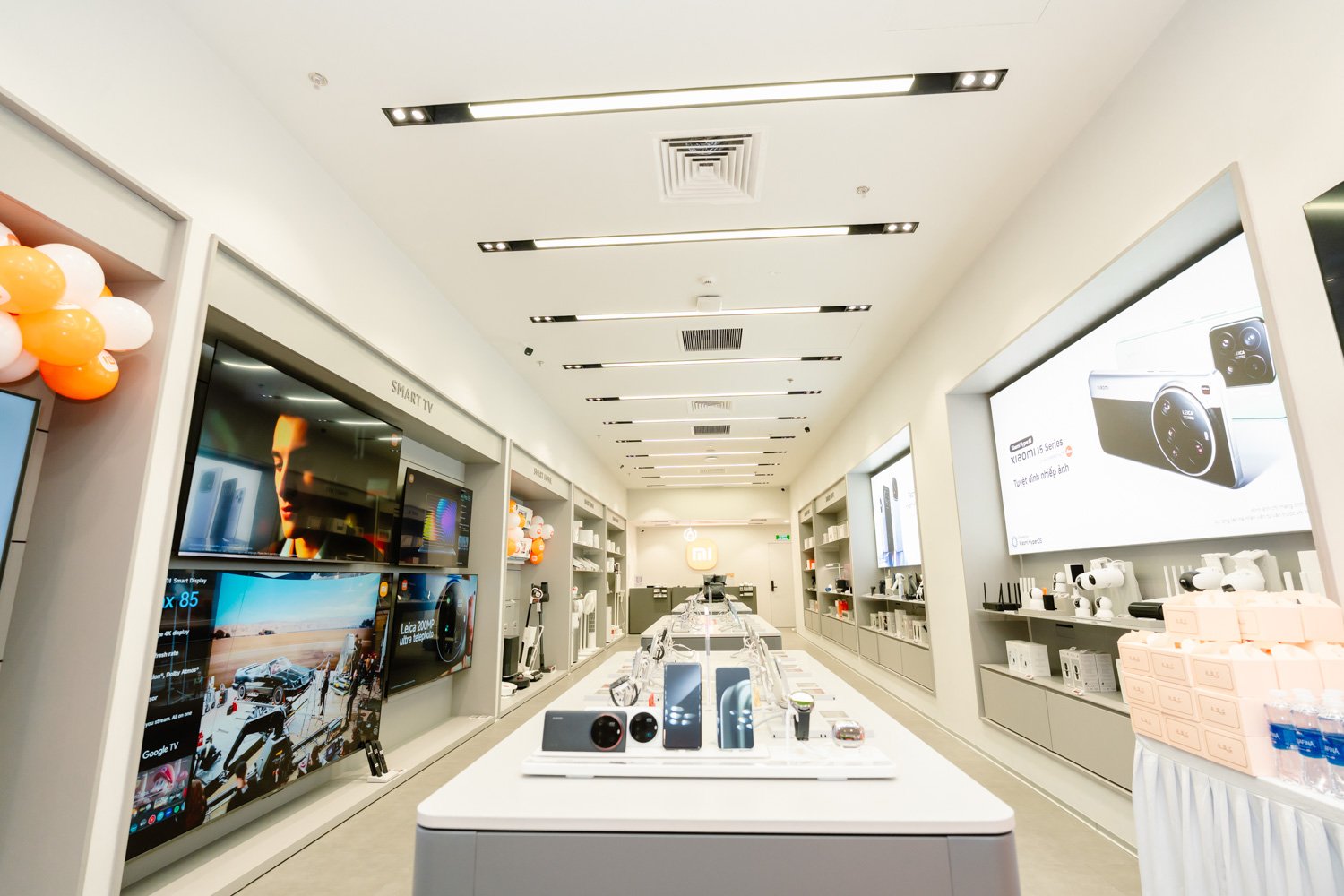 Xiaomi 'đặt chân' tới Việt Nam, mở Xiaomi Store chính hãng đầu tiên - Techlade