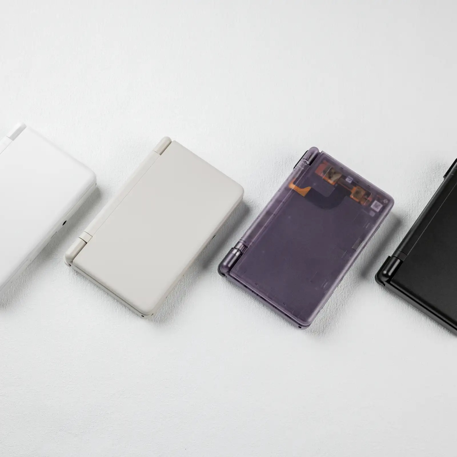 AYN Thor lộ diện: Máy chơi game màn hình kép chạy 3DS, có 4 tùy chọn màu sắc - Techlade