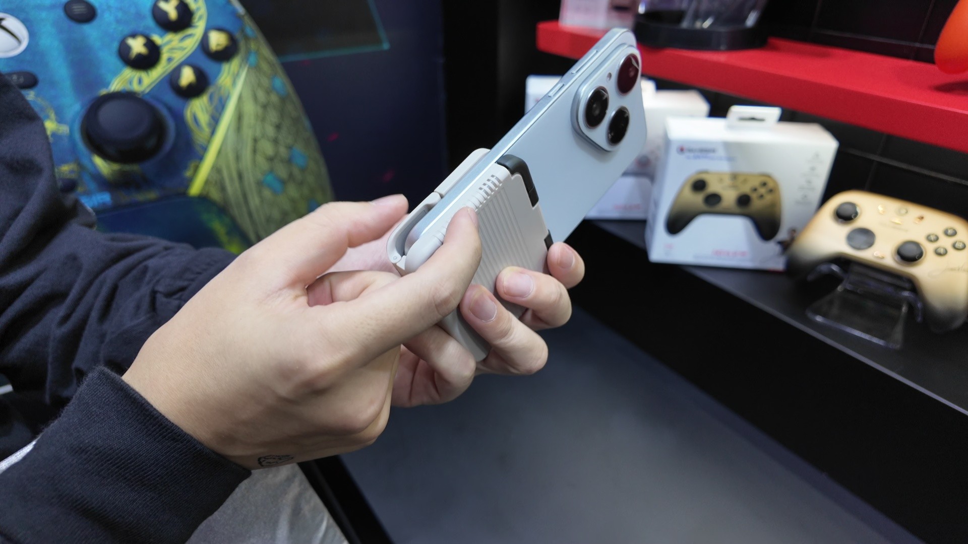 GameSir hé lộ tay cầm di động phong cách Game Boy tại Tokyo Game Show 2025 - Techlade