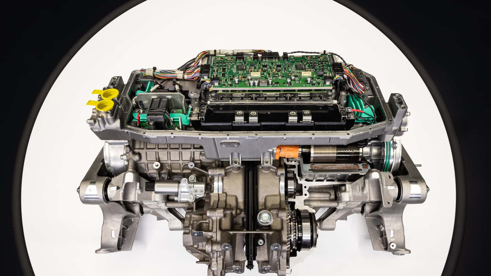 Ferrari hé lộ thông tin chi tiết về mẫu xe điện đầu tiên, hứa hẹn hiệu suất vượt trội - Techlade