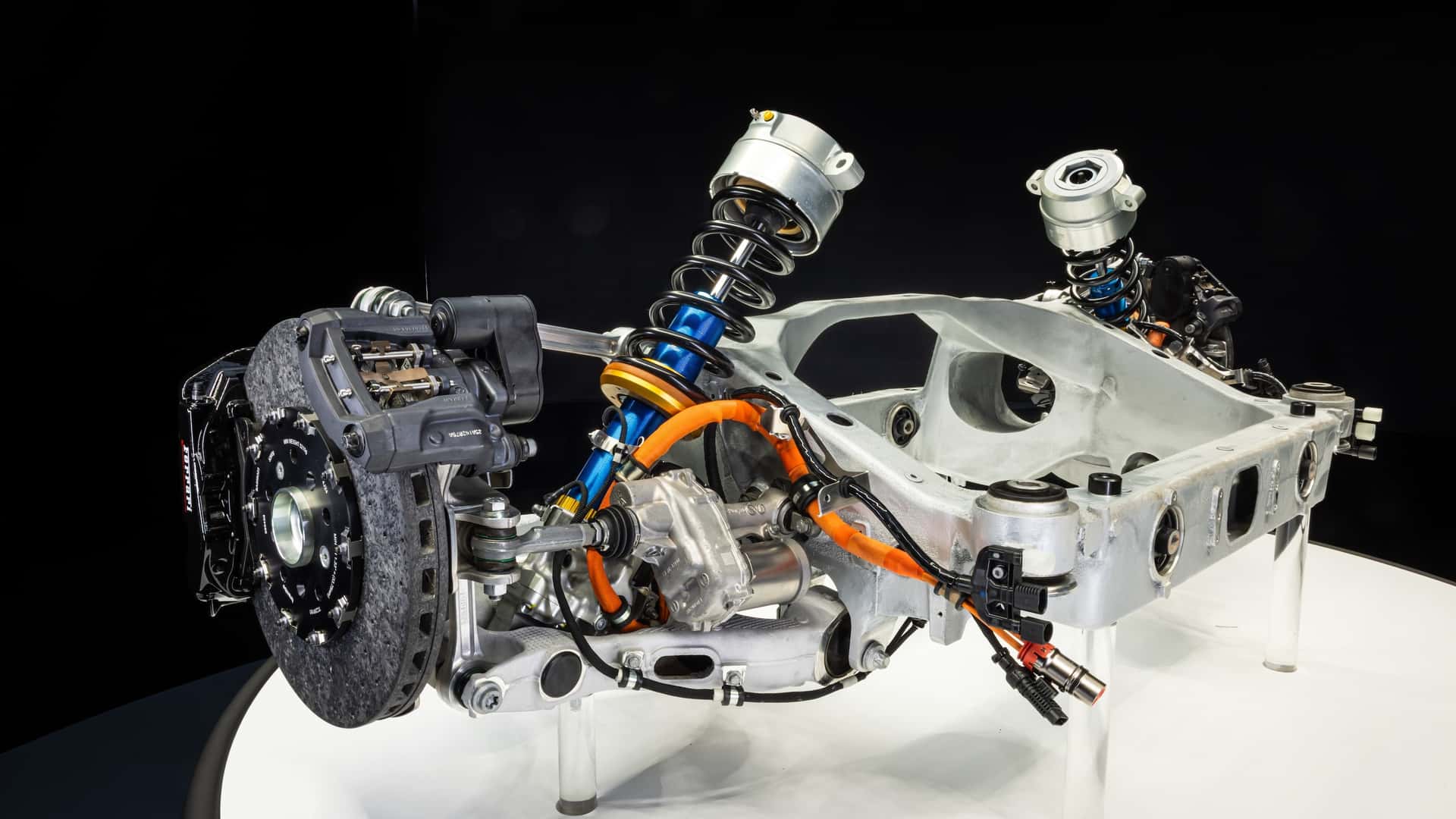 Ferrari hé lộ thông tin chi tiết về mẫu xe điện đầu tiên, hứa hẹn hiệu suất vượt trội - Techlade